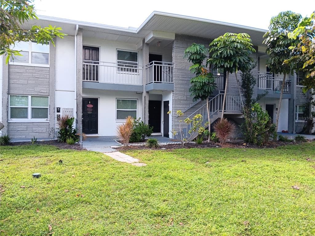 116 SW JEFFERSON CIRCLE N UNIT 6 ST PETERSBURG, FL 33703