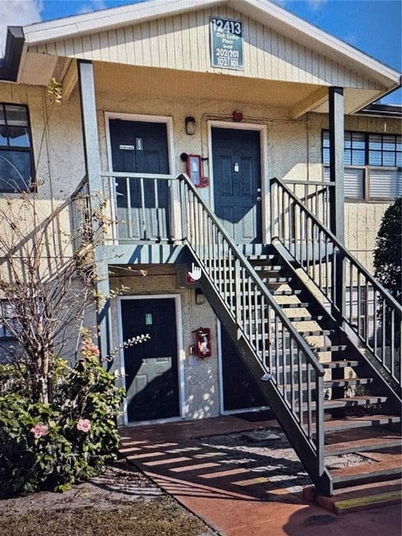 12413 OAK CEDAR PLACE UNIT 201 TAMPA, FL 33612