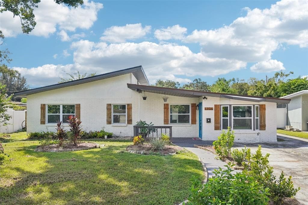 1706 W JEAN STREET TAMPA, FL 33604