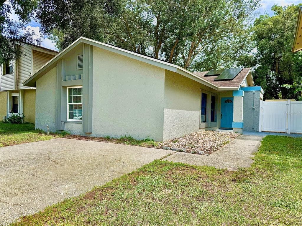 10309 PARKCREST DRIVE TAMPA, FL 33624