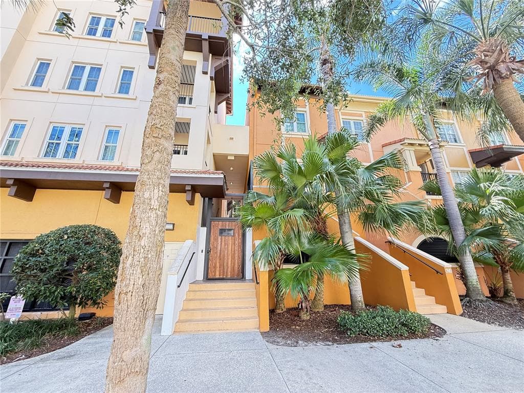 100 4TH AVENUE S UNIT 203 ST PETERSBURG, FL 33701
