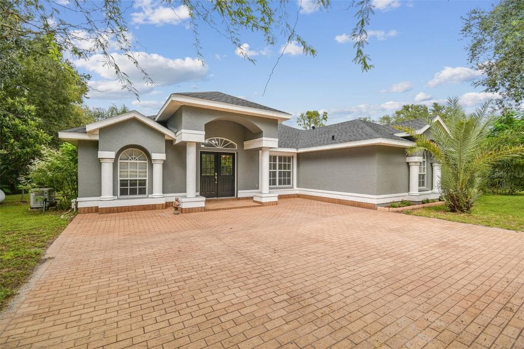 5504 BRUTON ROAD PLANT CITY, FL 33565