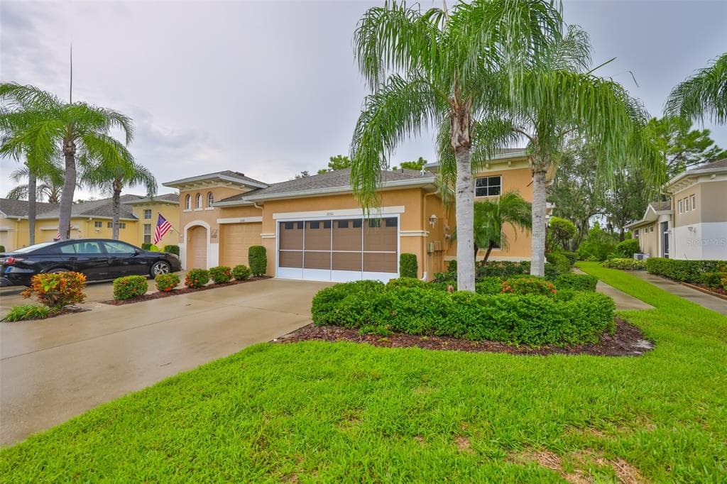 2050 SIFIELD GREENS WAY UNIT 19 SUN CITY CENTER, FL 33573