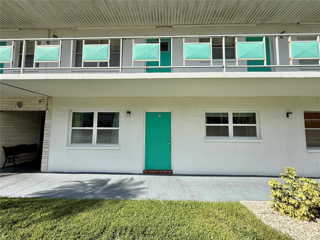 5970 21ST STREET N UNIT 5 ST PETERSBURG, FL 33714