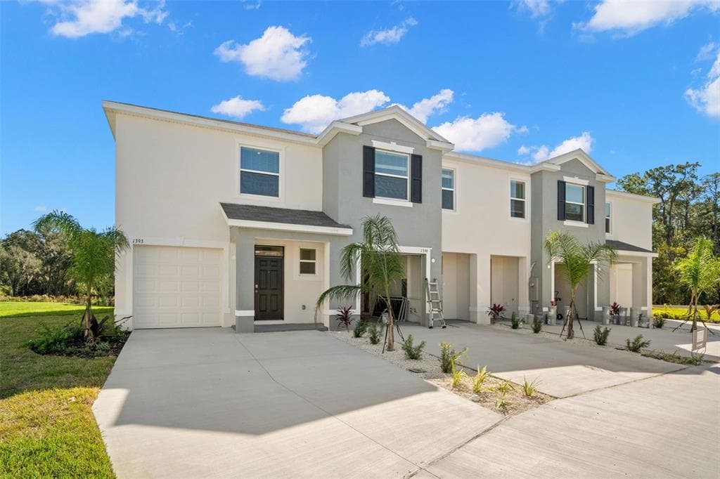 1393 COLT CREEK PLACE WESLEY CHAPEL, FL 33543