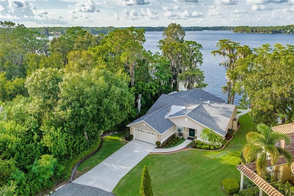 17527 CANAL SHORES DRIVE ODESSA, FL 33556