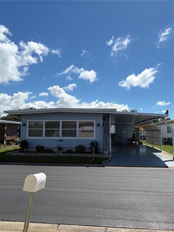 10442 GAZEBO DRIVE LARGO, FL 33773