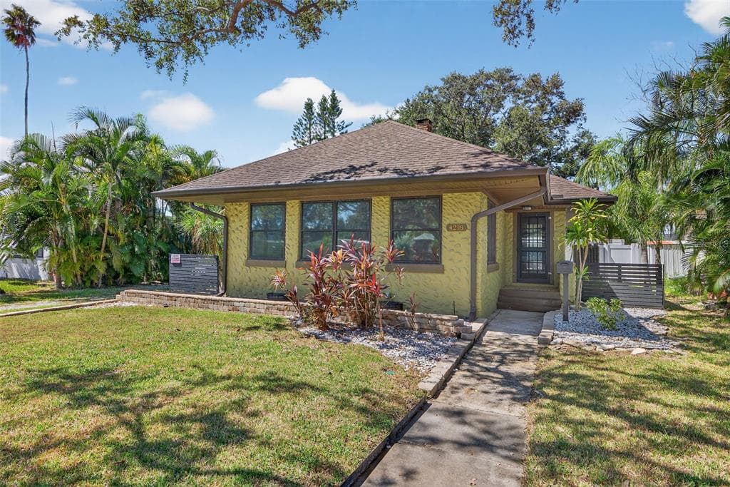 4218 HARRISBURG STREET NE ST PETERSBURG, FL 33703