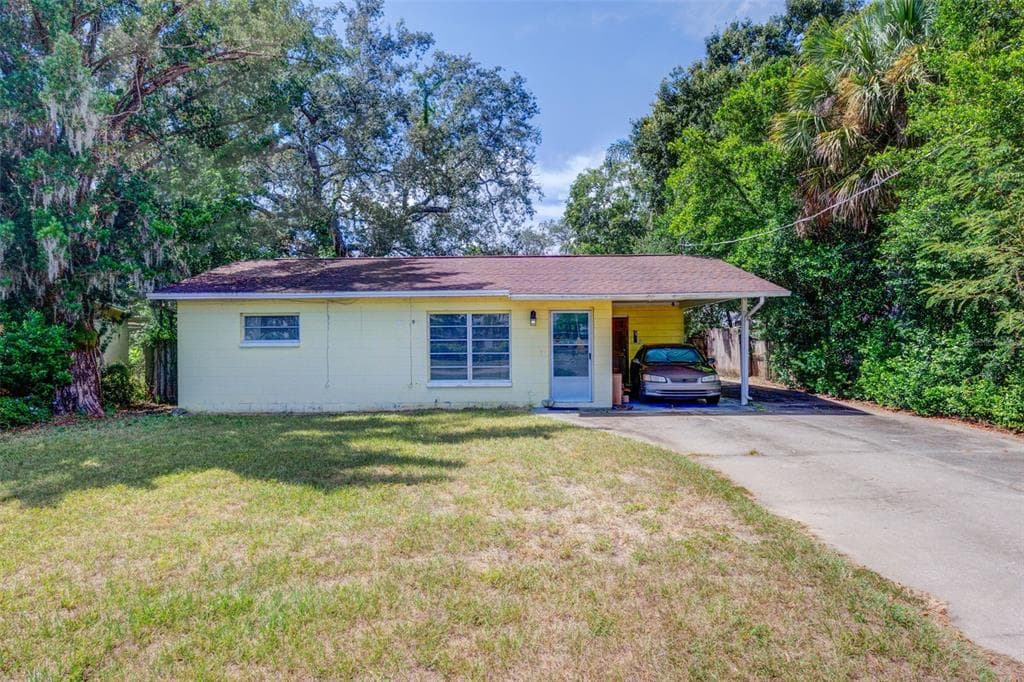 9324 N TAMPA STREET TAMPA, FL 33612