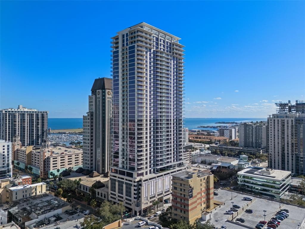 275 1ST AVENUE S UNIT 1001 ST PETERSBURG, FL 33701
