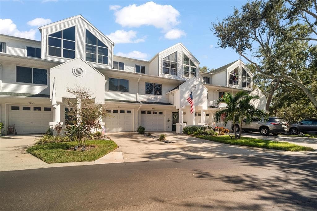 9953 INDIAN KEY TRAIL UNIT 126 SEMINOLE, FL 33776