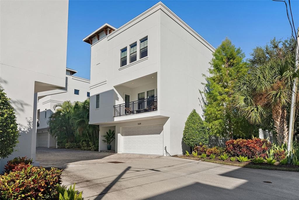 1839 5TH STREET N ST PETERSBURG, FL 33704