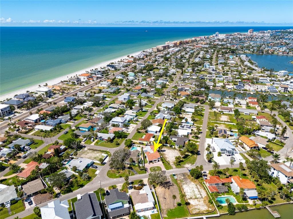 15804 REDINGTON DRIVE REDINGTON BEACH, FL 33708