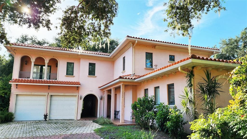 1962 FREEDOM DRIVE CLEARWATER, FL 33755