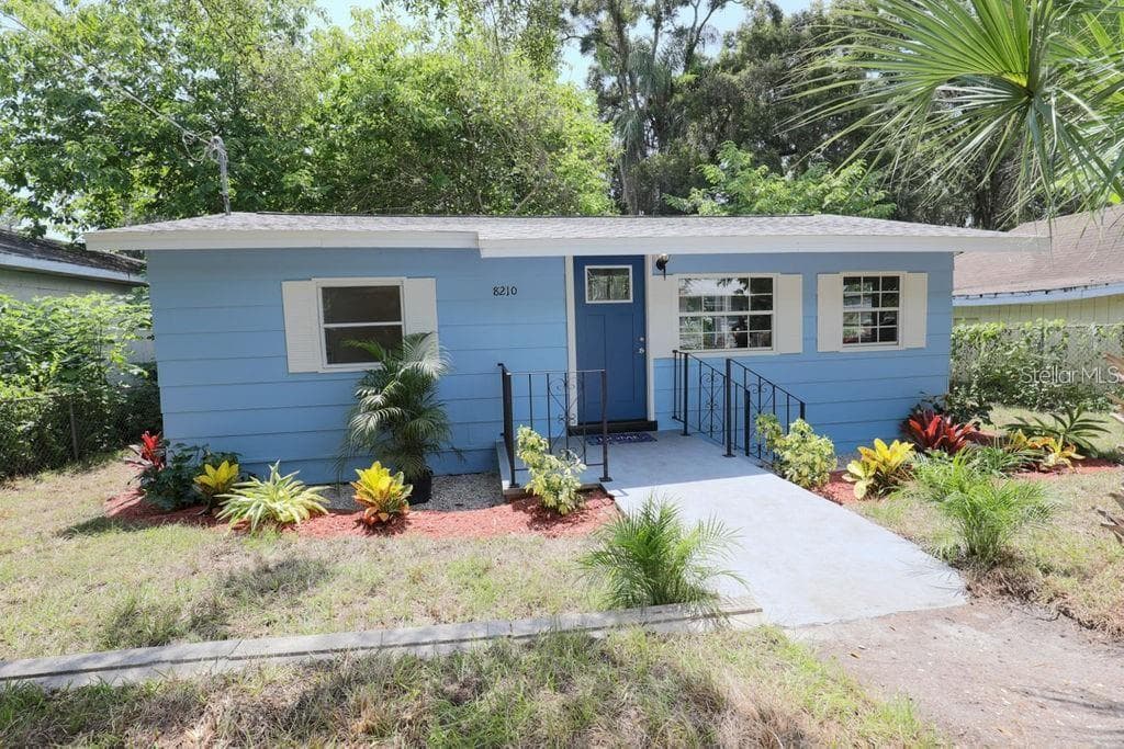 8210 N 10TH STREET TAMPA, FL 33604