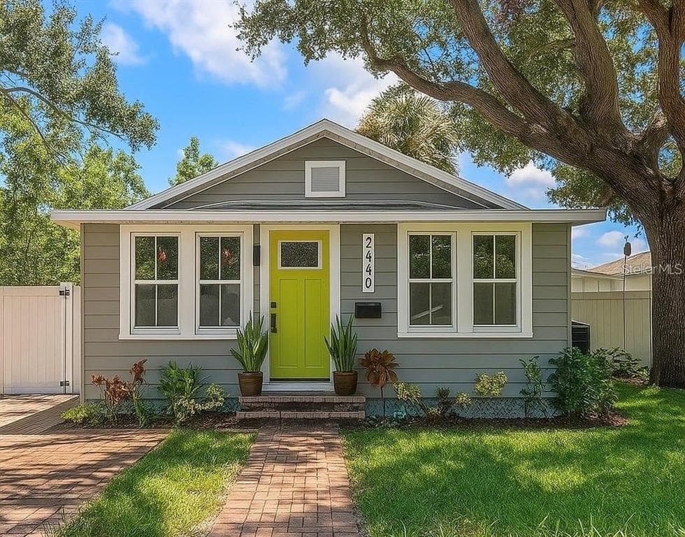 2440 QUINCY STREET S ST PETERSBURG, FL 33711