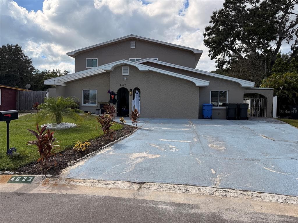 4623 DRIESLER CIRCLE TAMPA, FL 33634