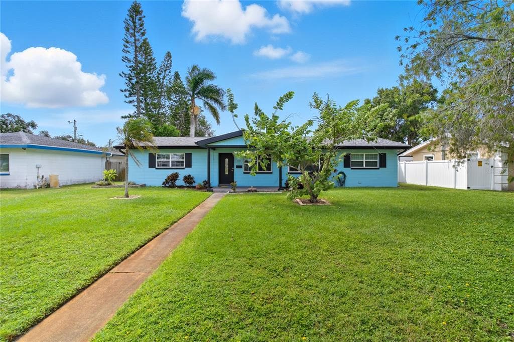 758 42ND AVENUE NE ST PETERSBURG, FL 33703