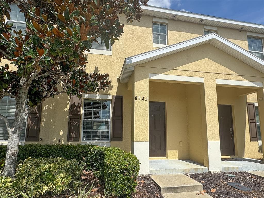 8542 GABLEBEND WAY UNIT 8542 TAMPA, FL 33647