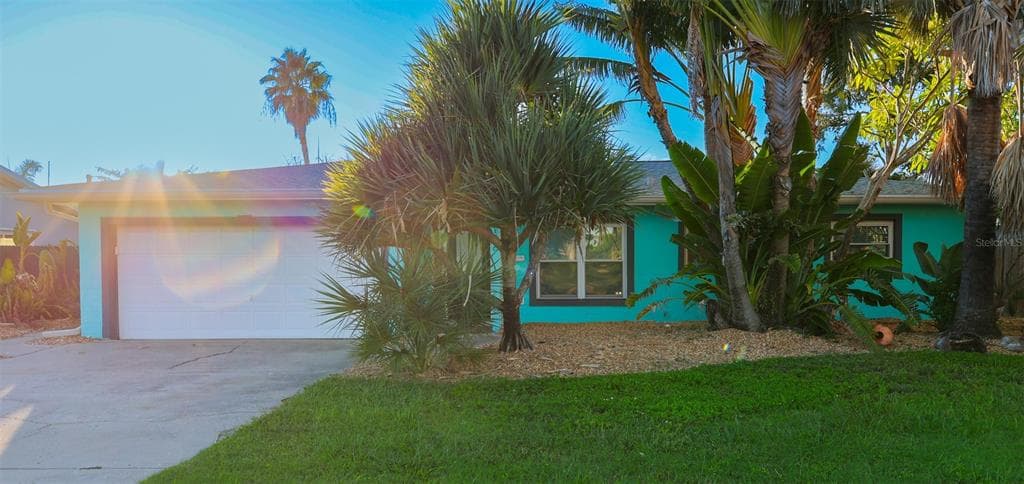 10136 PARADISE BOULEVARD TREASURE ISLAND, FL 33706