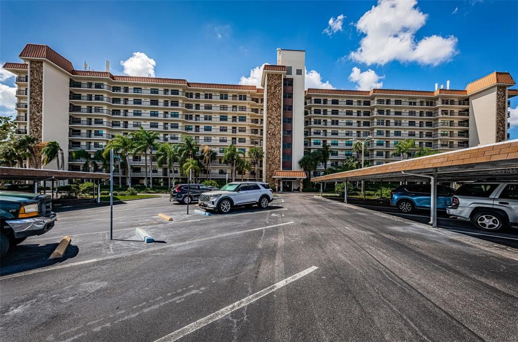 5400 PARK STREET UNIT 600 ST PETERSBURG, FL 33709