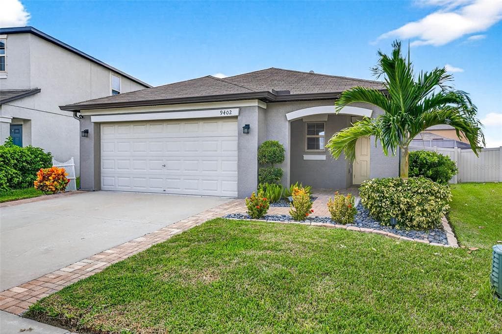 9402 LEMON DROP LOOP SUN CITY CENTER, FL 33573