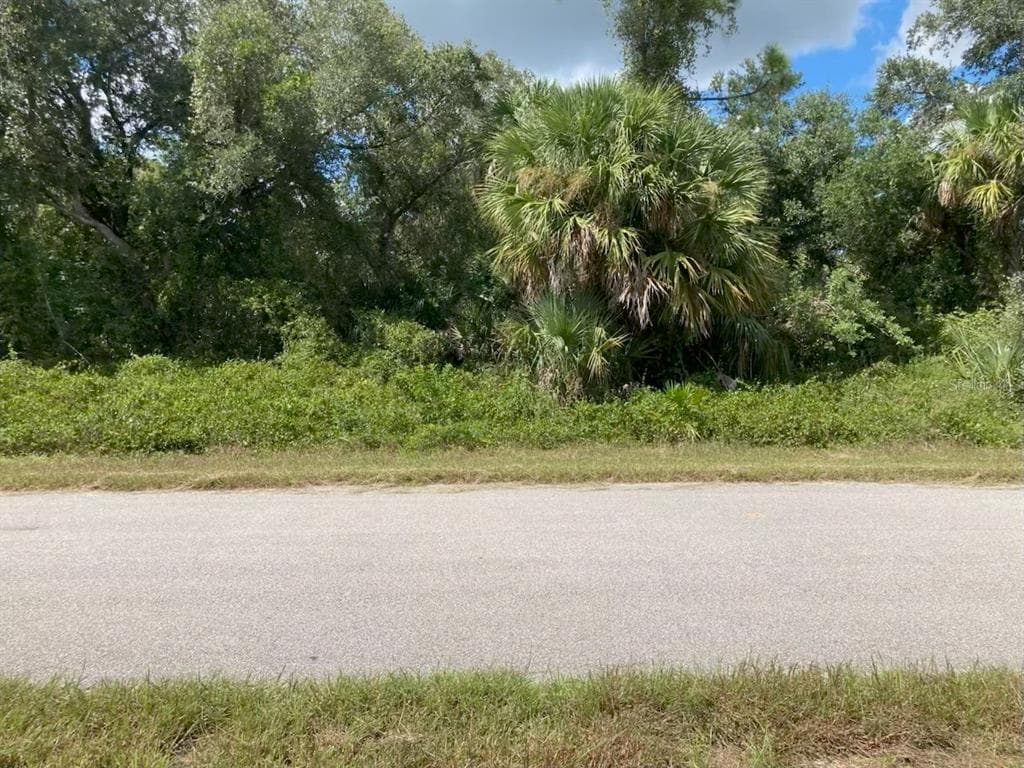 2563 SCENIC ROAD NORTH PORT, FL 34288