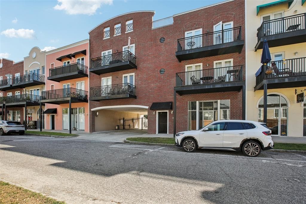 2002 E 5TH AVENUE UNIT 205 TAMPA, FL 33605
