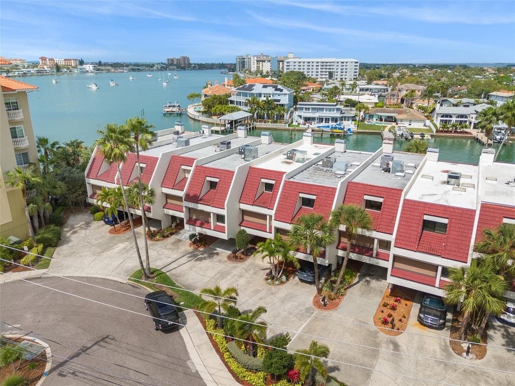 220 SKIFF POINT CLEARWATER BEACH, FL 33767
