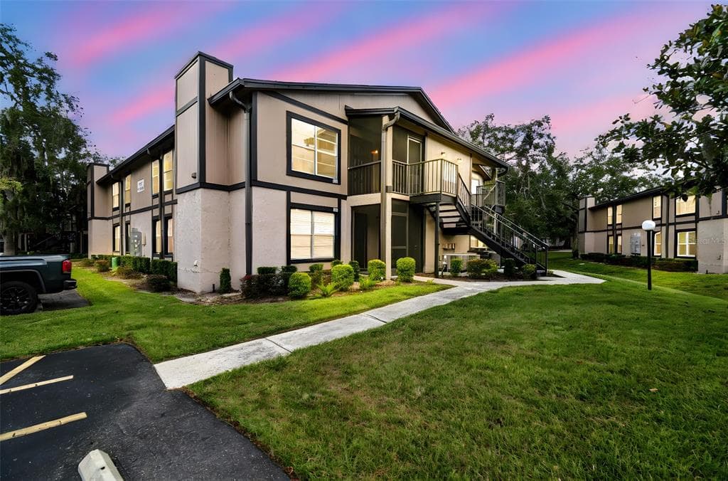 4013 DREAM OAK PLACE UNIT 202 TAMPA, FL 33613
