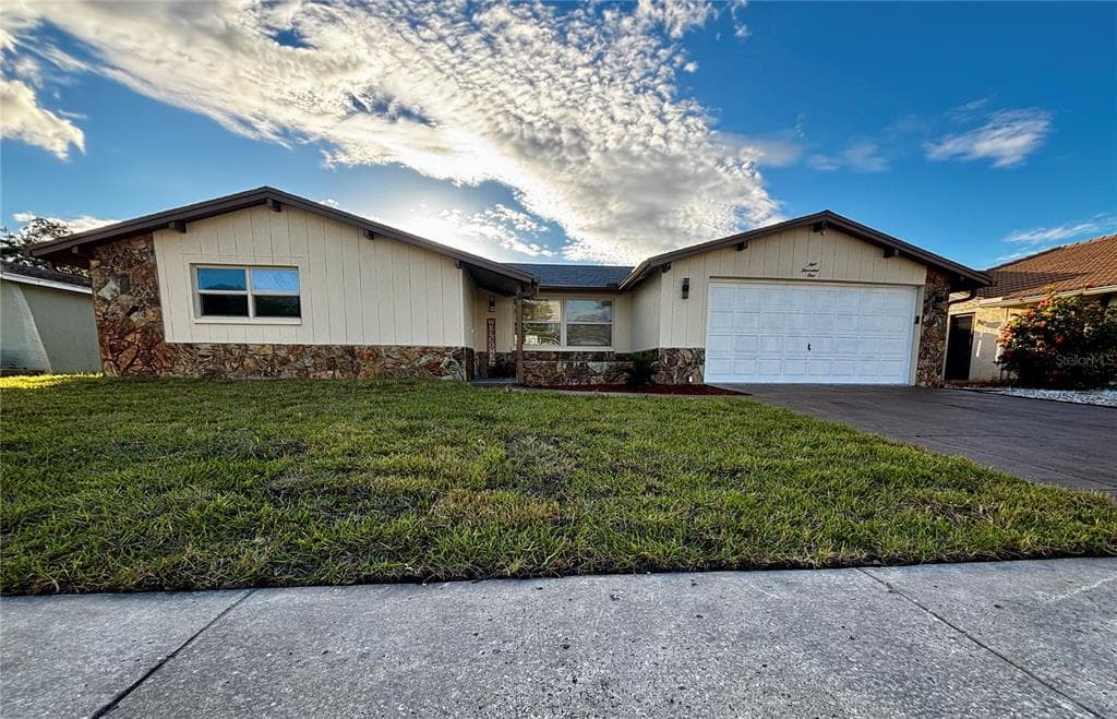 9001 LIDO LANE PORT RICHEY, FL 34668