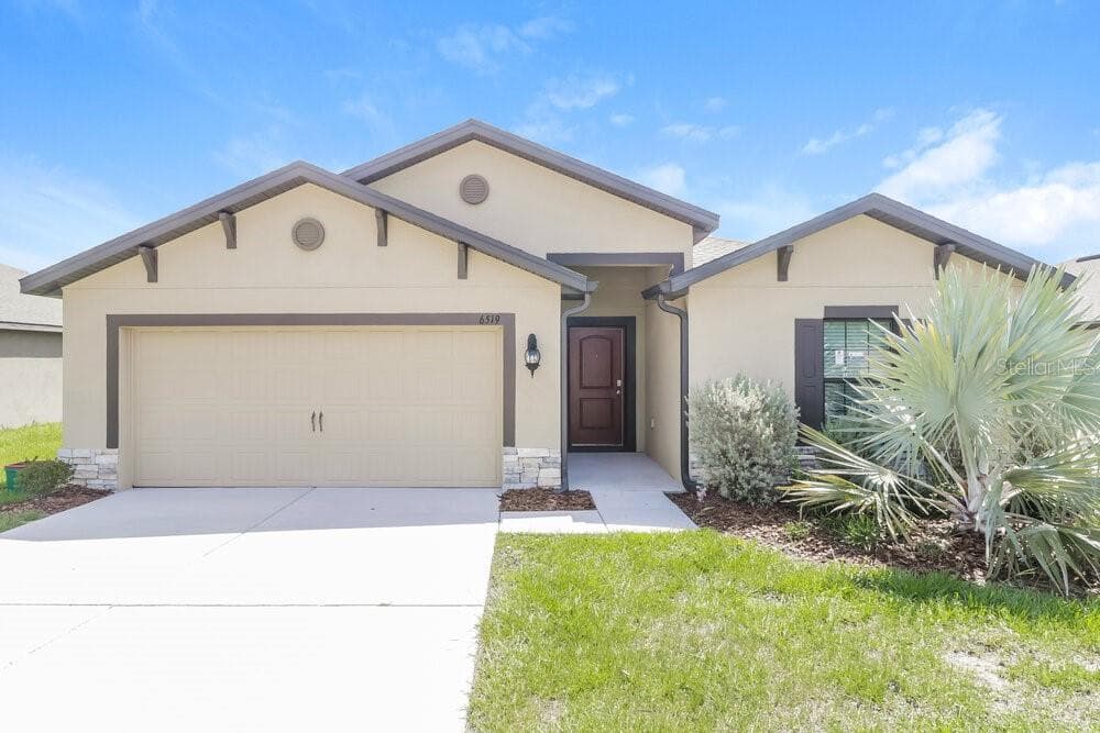 6519 REDBAY DRIVE BROOKSVILLE, FL 34602