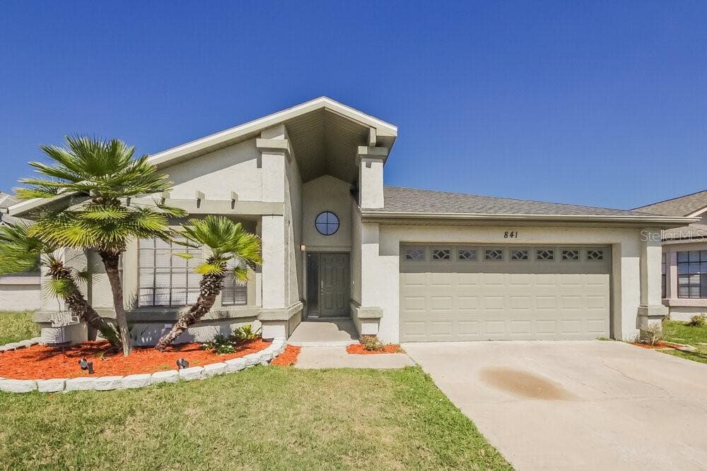 841 LONG BAY COURT KISSIMMEE, FL 34741