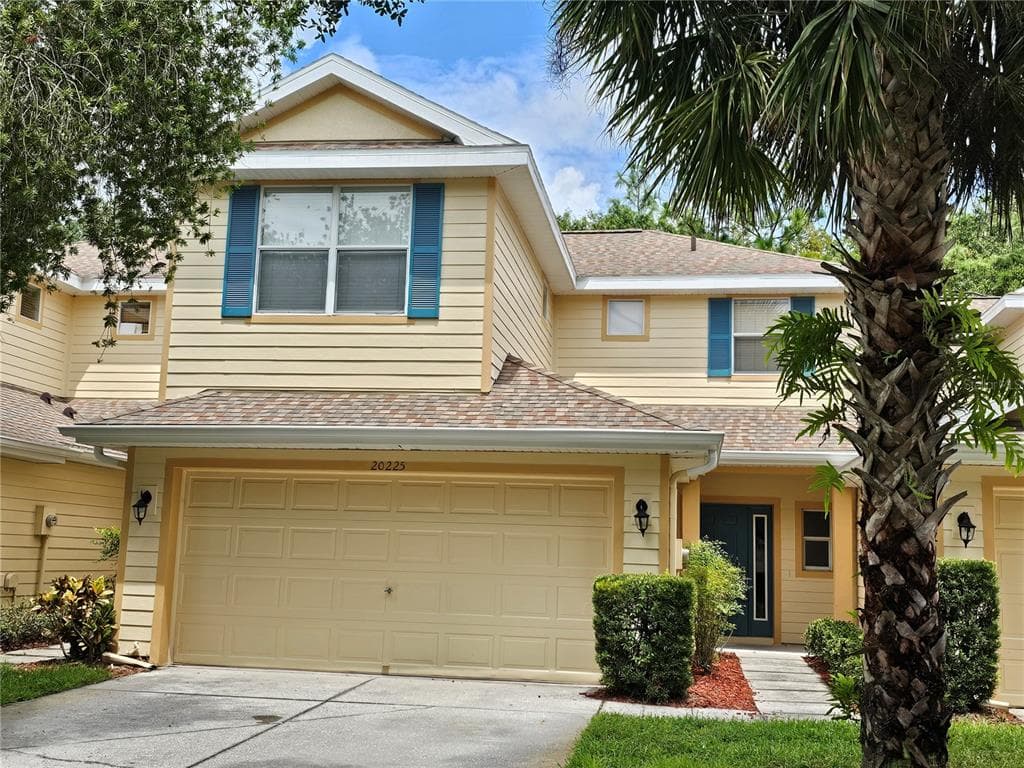 20225 VINTAGE OAKS PLACE TAMPA, FL 33647