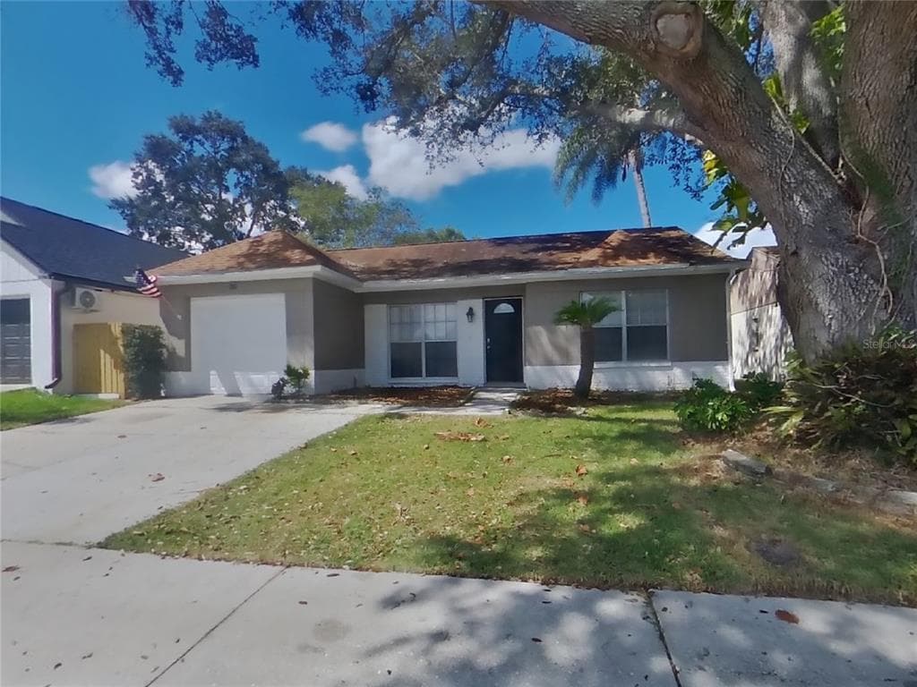 320 LAXTON LANE VALRICO, FL 33594