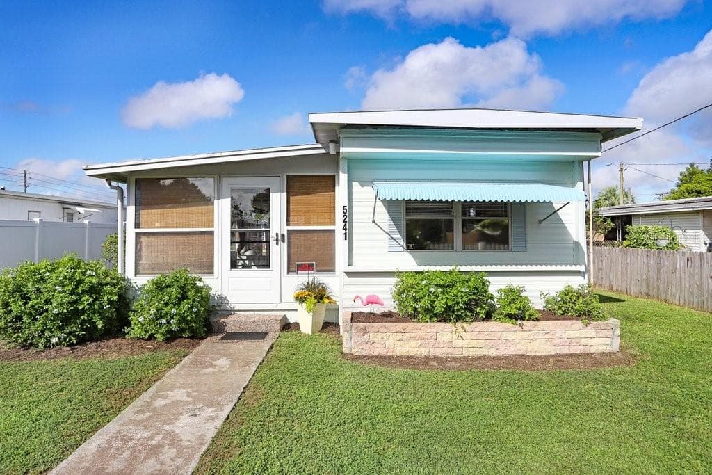 5241 BOLTON DRIVE ZEPHYRHILLS, FL 33542
