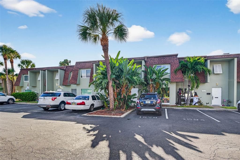 1578 70TH STREET N ST PETERSBURG, FL 33710
