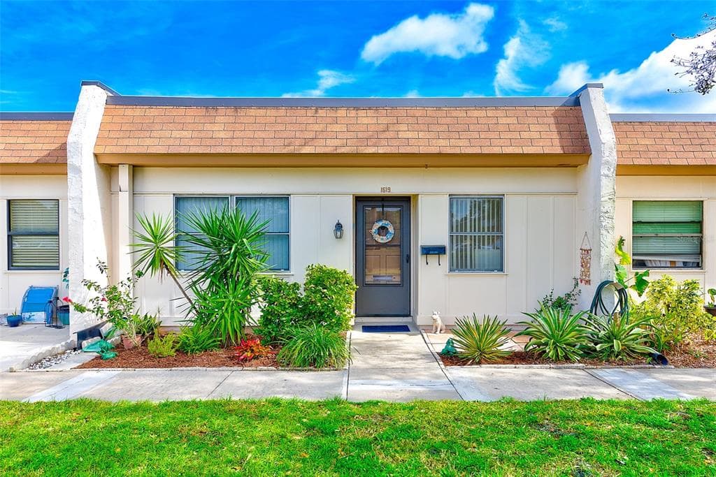 1619 MISSION HILLS BOULEVARD CLEARWATER, FL 33759