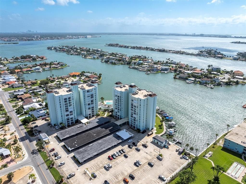 400 64TH AVENUE UNIT 601 ST PETE BEACH, FL 33706
