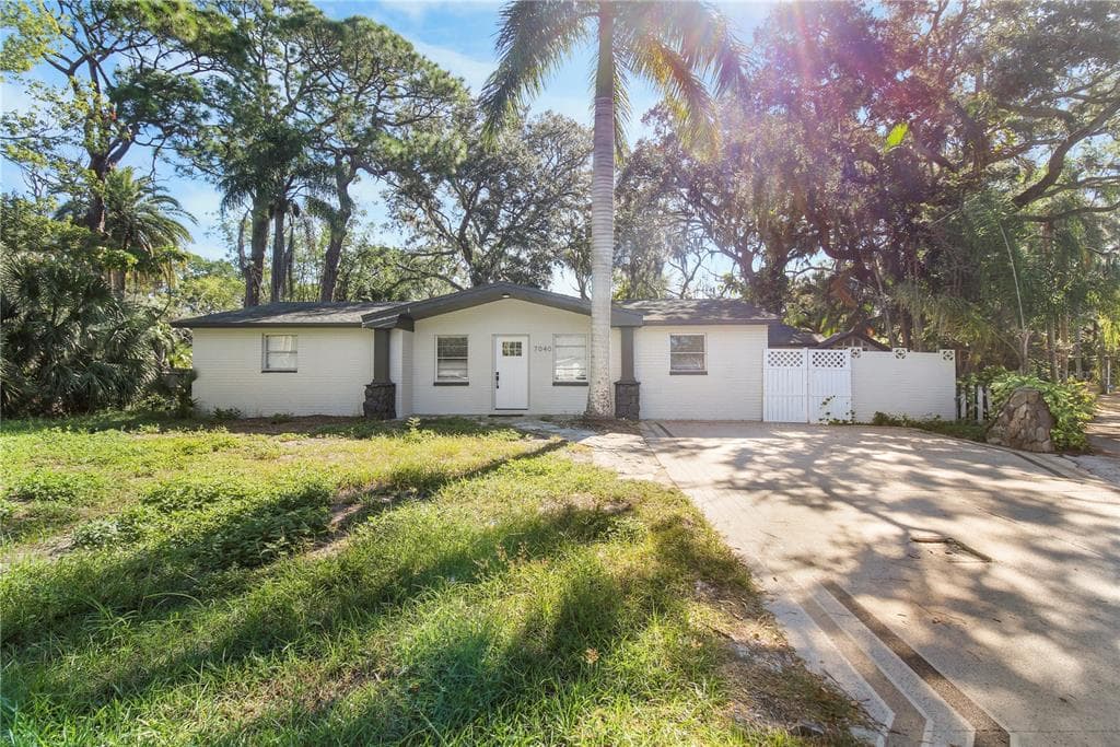 7040 MORNINGSTAR LANE NEW PORT RICHEY, FL 34652