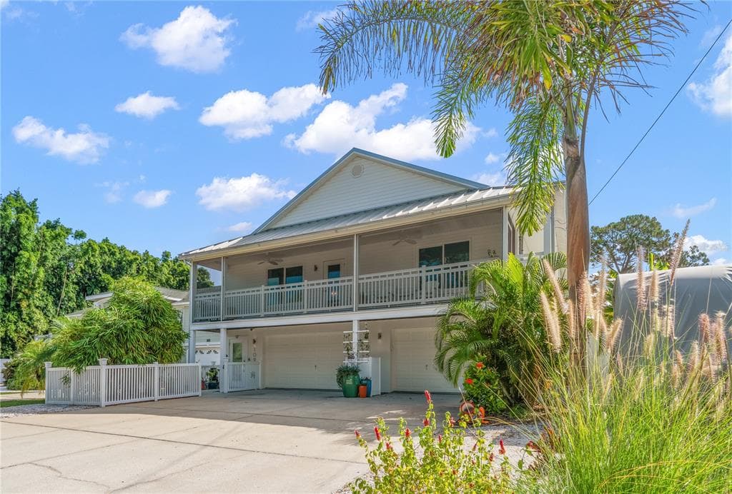 109 PETERSON LANE PALM HARBOR, FL 34683