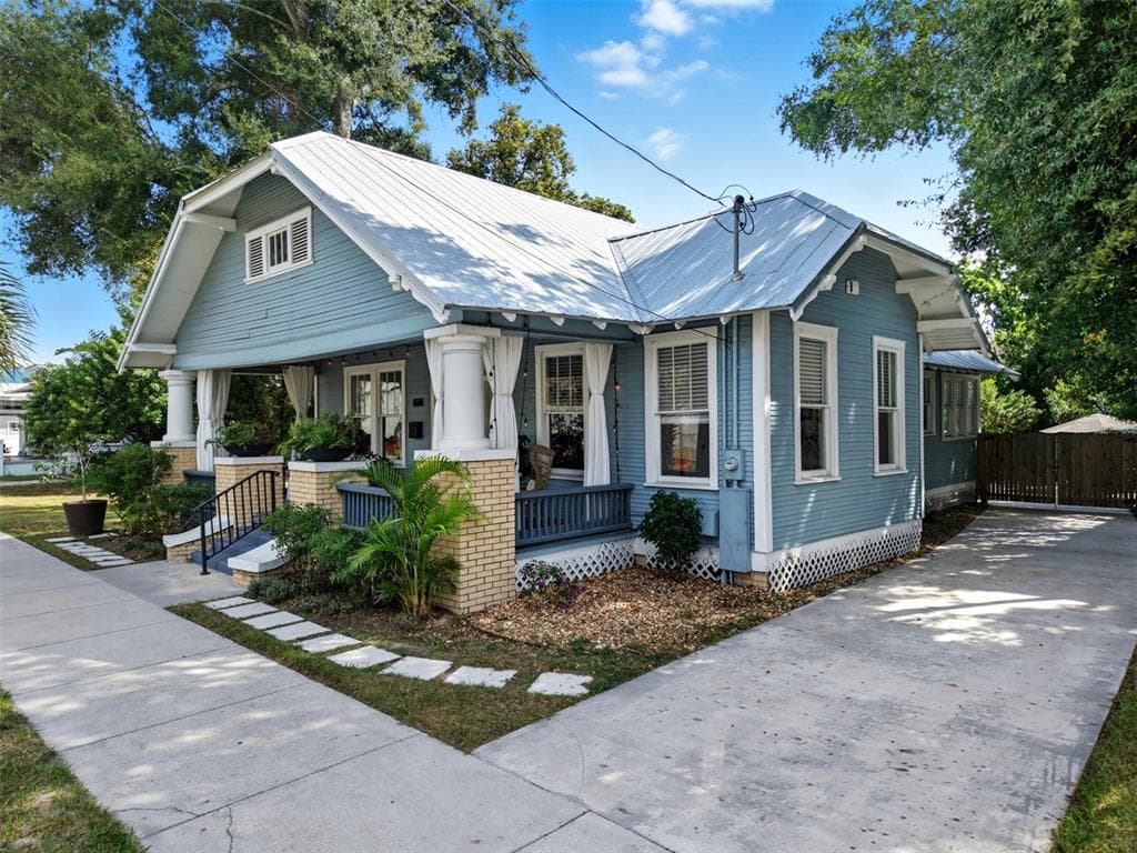 907 E 12TH AVENUE TAMPA, FL 33605