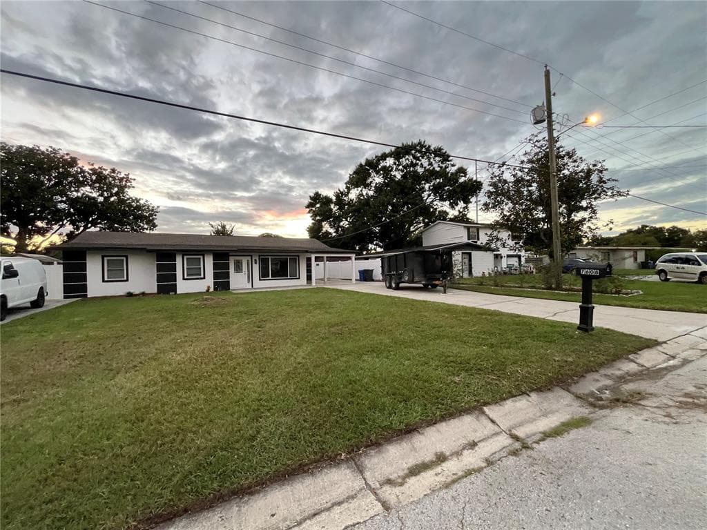 7608 LAKESIDE BOULEVARD TAMPA, FL 33614