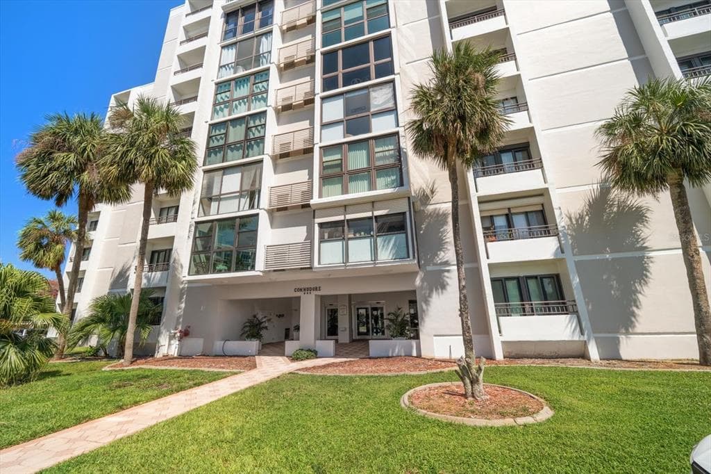 855 BAYWAY BOULEVARD UNIT 105 CLEARWATER, FL 33767