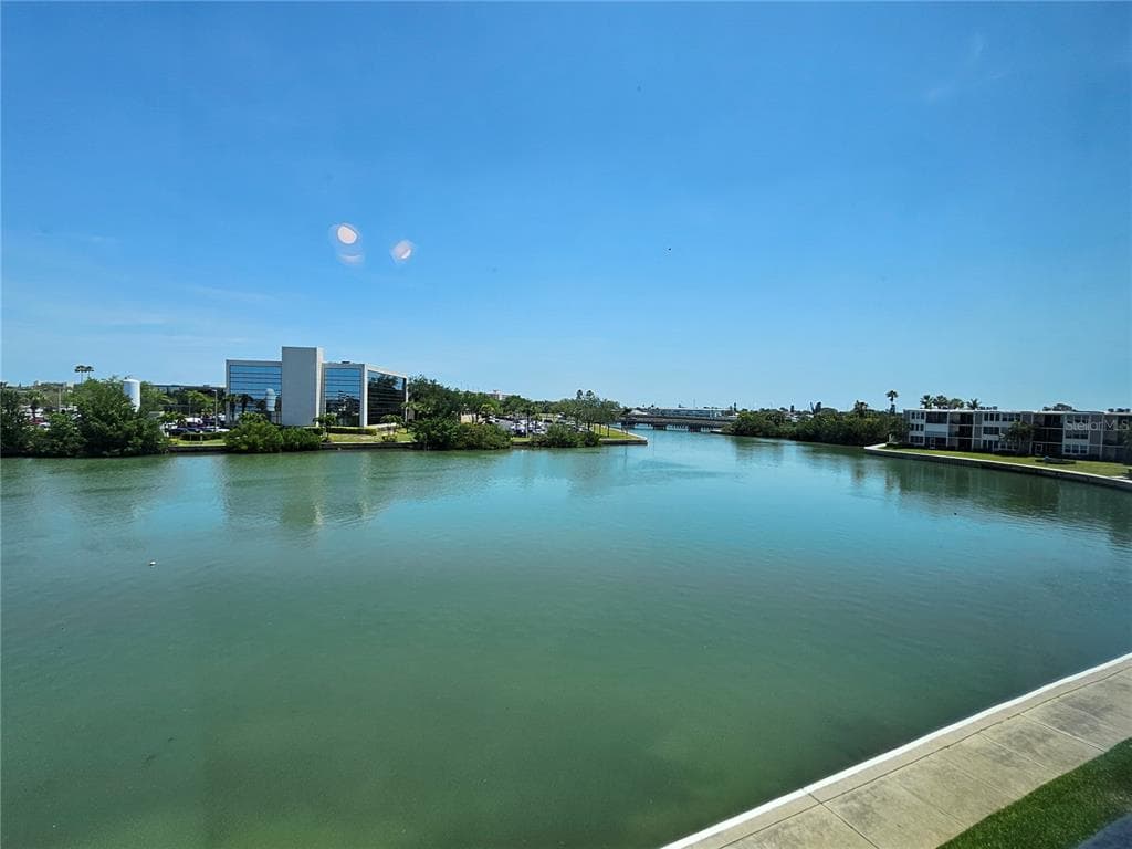 7425 BAY ISLAND DRIVE S UNIT 303 SOUTH PASADENA, FL 33707
