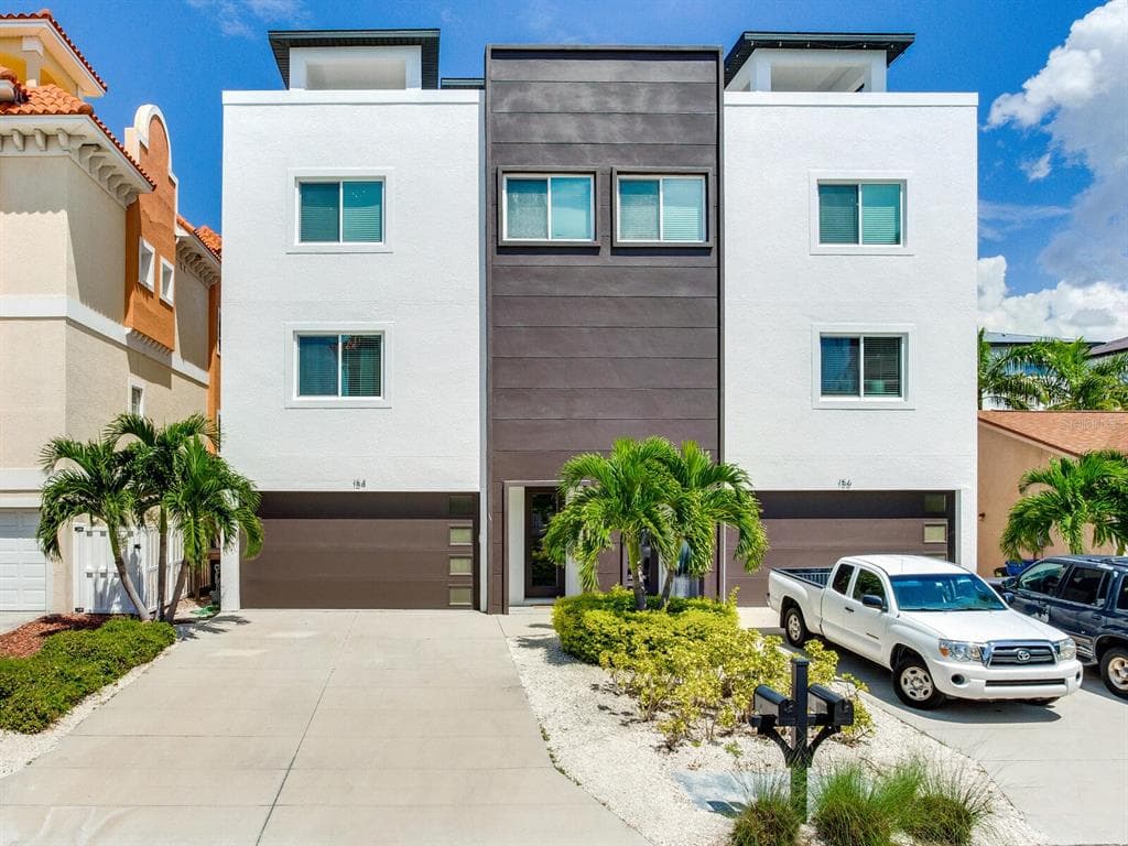 156 175TH AVENUE E REDINGTON SHORES, FL 33708