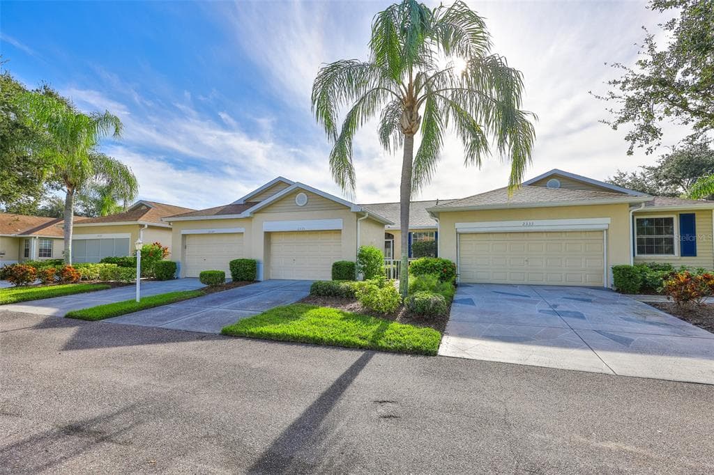 2335 NANTUCKET DRIVE UNIT 36 SUN CITY CENTER, FL 33573