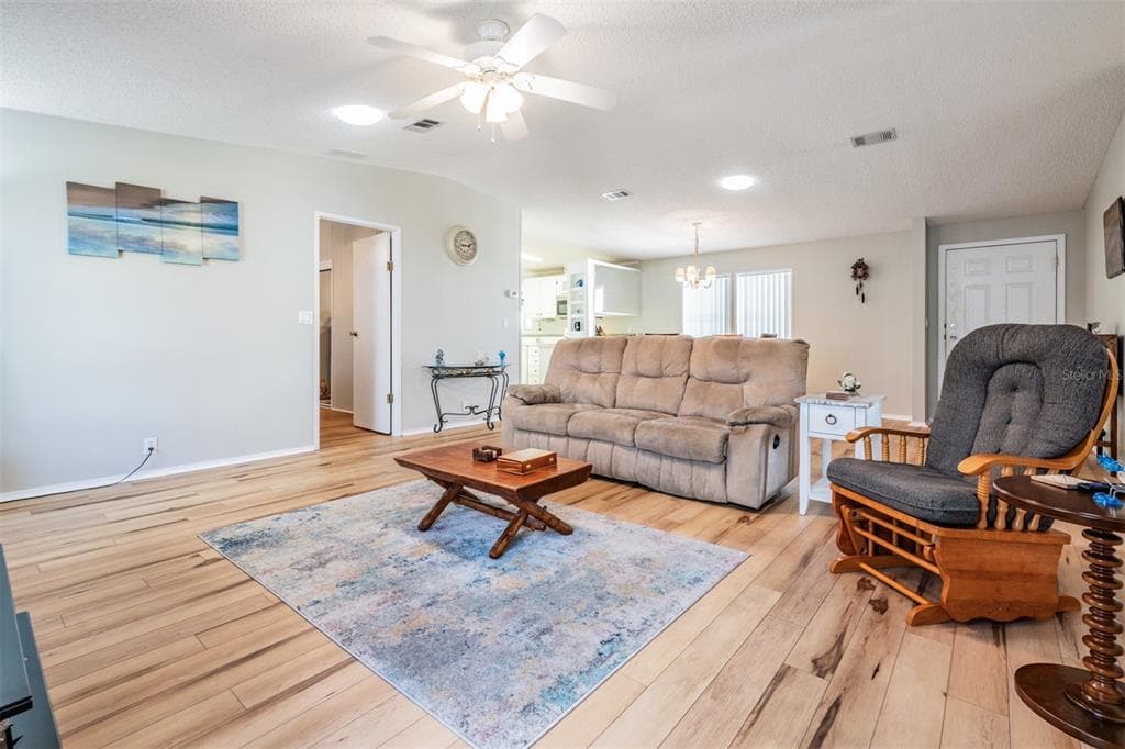 37630 LANDIS AVENUE ZEPHYRHILLS, FL 33541