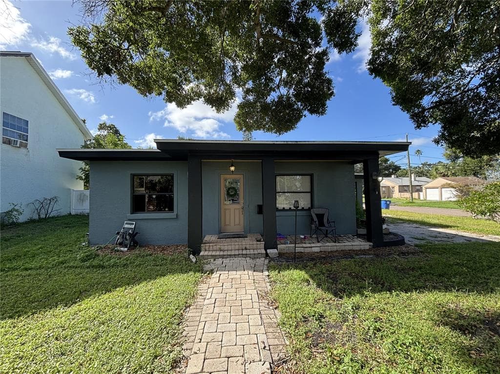 240 81ST AVENUE N ST PETERSBURG, FL 33702