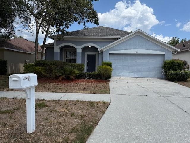 527 ROYAL RIDGE STREET VALRICO, FL 33594